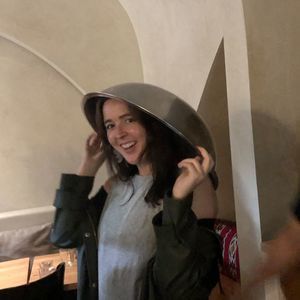 Meet your Posher, Courtney